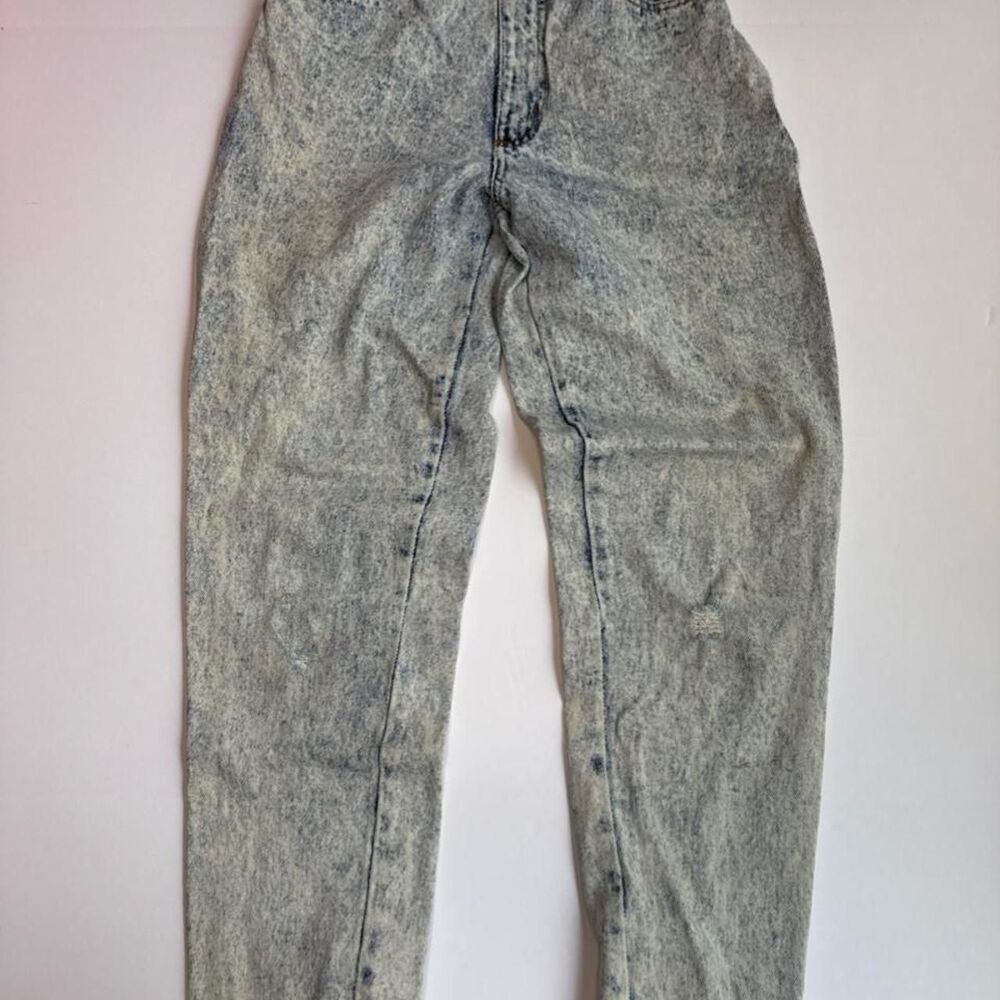 Free Agent Vintage 80s/90s Women's Acid Wash Straight Leg Mom Jeans